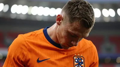 Nederland is uitgeschakeld in de achtste finales van het WK 2026 na een nederlaag tegen Marokko na strafschoppen, ondanks...